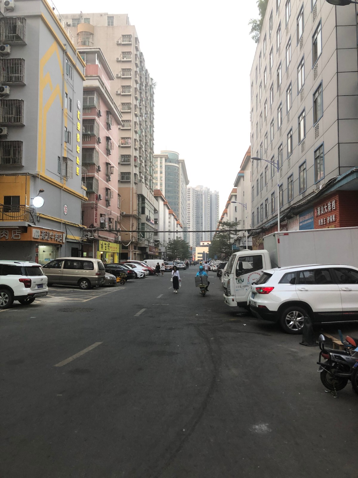 城市角落的温馨日常